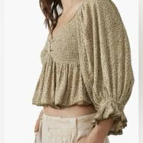 Free People Brittnee Printed Top in the color Tropical Nu. NWT size S. - Picture 3 of 5